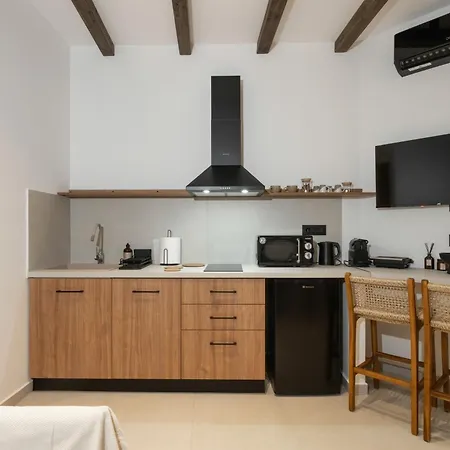 Aiolos Apartment